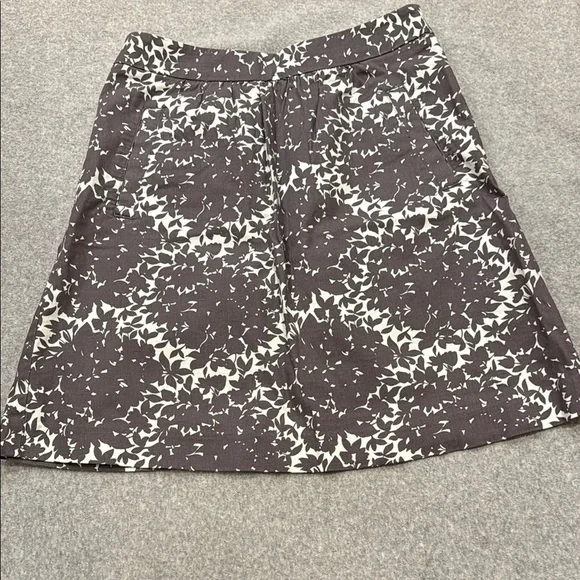 Boden Floral Grey and White Women's Skirt Size 4 - Picture 1 of 3